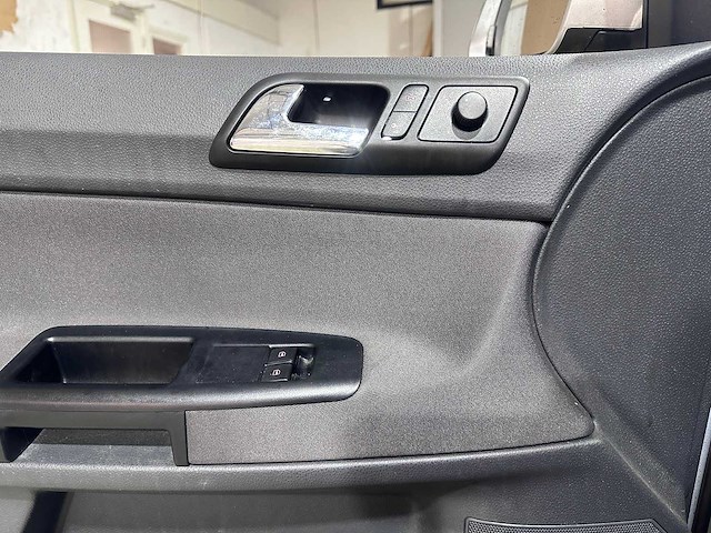 Volkswagen - polo - 1.6-16v optive - 10-xj-xv - afbeelding 3 van  20