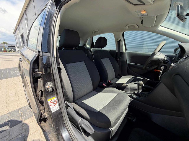 Volkswagen - polo - 1.6 tdi blm. trendl. - personenauto - 2011 - afbeelding 3 van  6
