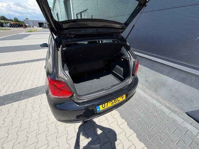 Volkswagen - polo - 1.6 tdi blm. trendl. - personenauto - 2011 - afbeelding 26 van  26