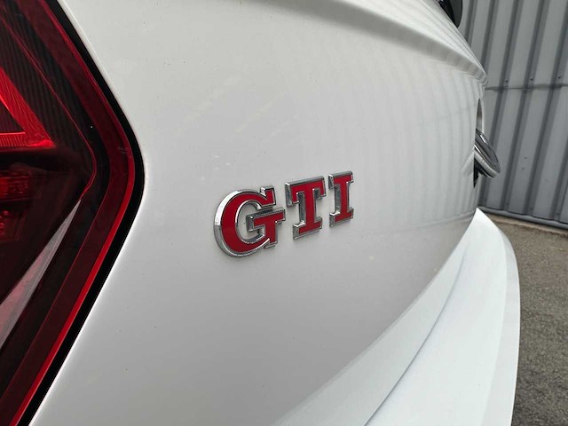 Volkswagen - polo - 2.0 tsi gti - car - 2019 - afbeelding 2 van  28