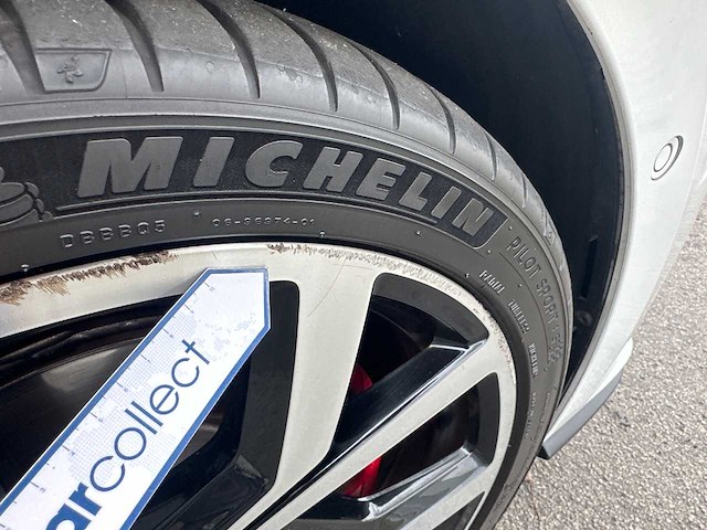 Volkswagen - polo - 2.0 tsi gti - car - 2019 - afbeelding 11 van  28