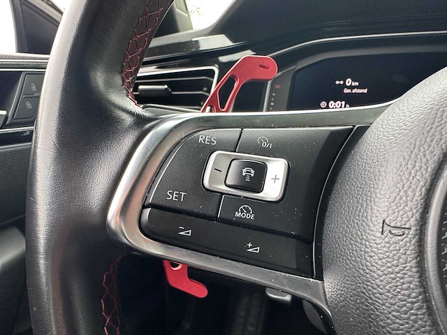 Volkswagen - polo - 2.0 tsi gti - car - 2019 - afbeelding 26 van  28