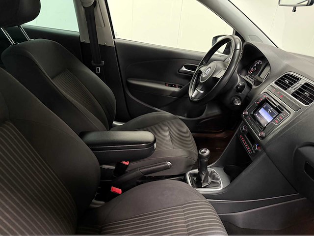 Volkswagen - polo - personenauto - 2012 - afbeelding 5 van  27