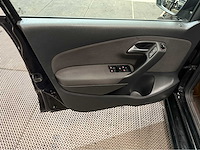 Volkswagen - polo - personenauto - 2012 - afbeelding 16 van  27