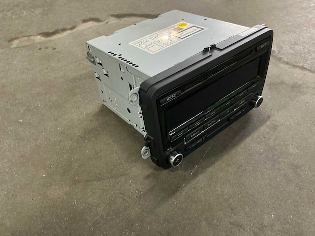 Volkswagen - rcd 310 - auto radio - afbeelding 1 van  6