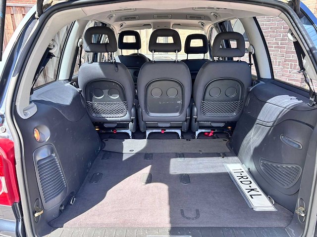 Volkswagen - sharan - 1.8 turbo comfortl. - 2005 - personenauto - 11-rd-kl - afbeelding 2 van  26
