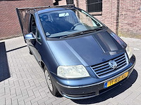Volkswagen - sharan - 1.8 turbo comfortl. - 2005 - personenauto - 11-rd-kl - afbeelding 19 van  26