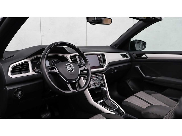 Volkswagen - t-roc - cabriolet - style 1.5 tsi - dsg - 2020 - personenauto - afbeelding 13 van  15