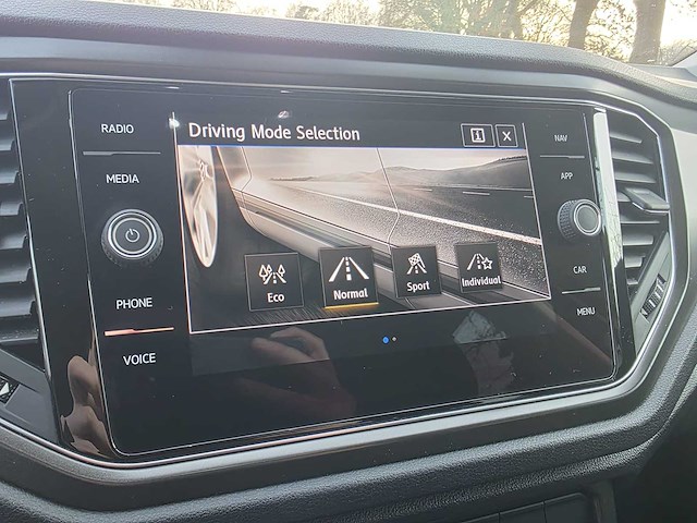 Volkswagen - t-roc - virtual cockpit - automaat - 2019 - 1.5 tsi - afbeelding 16 van  20