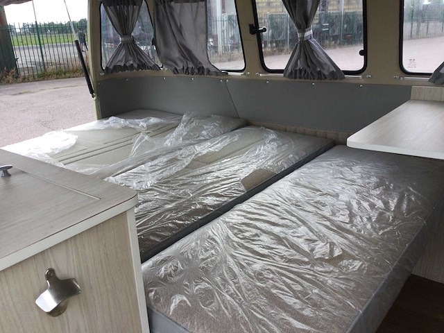 Volkswagen - t2 - camper - oldtimer - afbeelding 6 van  24