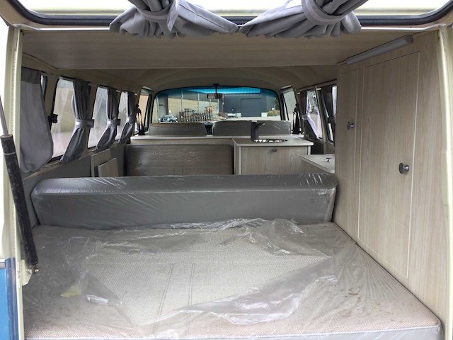 Volkswagen - t2 - camper - oldtimer - afbeelding 22 van  24