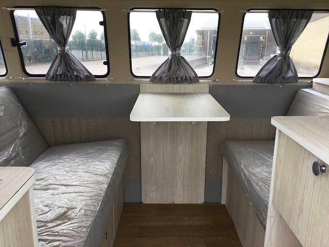 Volkswagen - t2 - camper - oldtimer - afbeelding 4 van  24