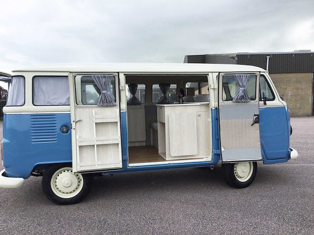 Volkswagen - t2 - camper - oldtimer - afbeelding 19 van  24