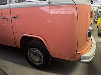 Volkswagen - t2 - t2 bay window - oldtimer - afbeelding 12 van  13