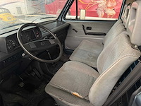 Volkswagen - t3 - transporter - oldtimer - afbeelding 4 van  15