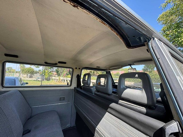 Volkswagen - t3 - transporter - oldtimer - afbeelding 15 van  15