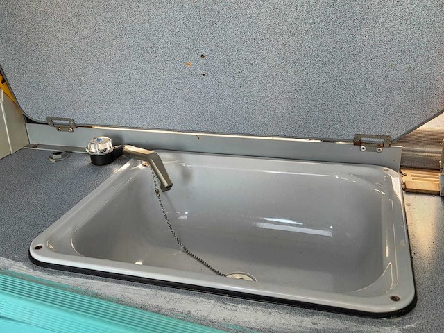 Volkswagen - t4 - kampeerauto - 81 kw - automaat - benzine - camper - afbeelding 21 van  36