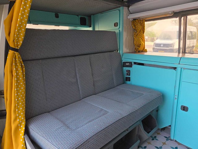 Volkswagen - t4 - kampeerauto - 81 kw - automaat - benzine - camper - afbeelding 11 van  40