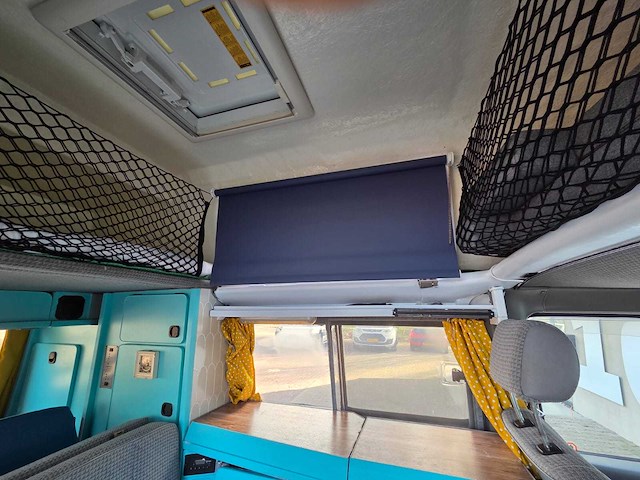 Volkswagen - t4 - kampeerauto - 81 kw - automaat - benzine - camper - afbeelding 15 van  32