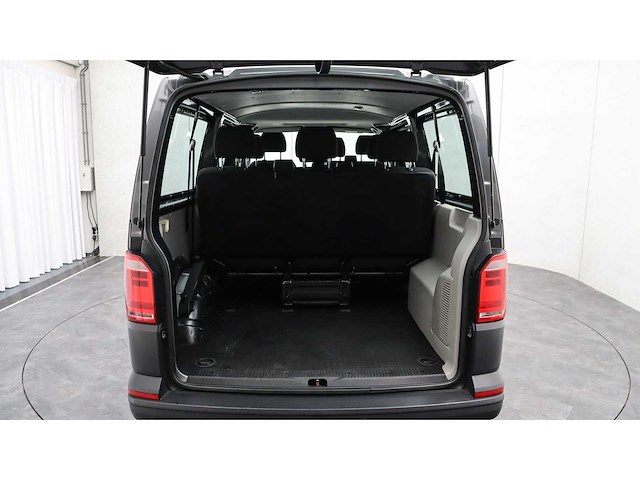 Volkswagen - t6 transporter kombi - 2.0 tdi - 9 persoons - schuidak - 2017 - personenauto - afbeelding 14 van  21