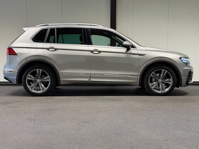 Volkswagen - tiguan - 1.4 tsi act highl. - car - 2018 rr-235-d iaw - afbeelding 20 van  28
