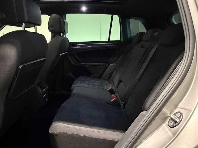 Volkswagen - tiguan - 1.4 tsi act highl. - rr-235-d- 2018 iaw - afbeelding 4 van  17