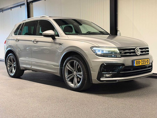 Volkswagen - tiguan - 1.4 tsi act highl. - rr-235-d- 2018 iaw - afbeelding 11 van  17