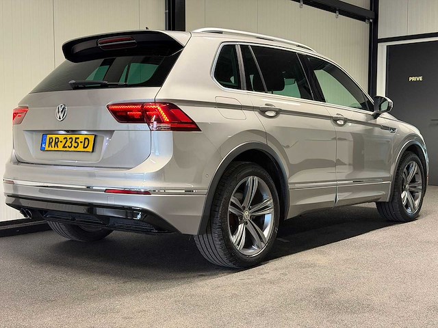 Volkswagen - tiguan - 1.4 tsi act highl. - rr-235-d- 2018 iaw - afbeelding 12 van  17