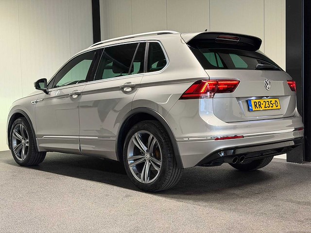 Volkswagen - tiguan - 1.4 tsi act highl. - rr-235-d- 2018 iaw - afbeelding 14 van  17