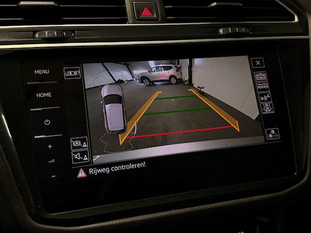 Volkswagen - tiguan - 1.4 tsi act highl. - rr-235-d- 2018 iaw - afbeelding 2 van  27