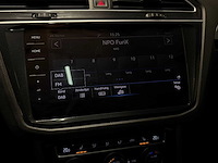 Volkswagen - tiguan - 1.4 tsi act highl. - rr-235-d- 2018 iaw - afbeelding 18 van  27