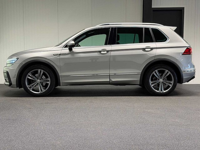 Volkswagen - tiguan - 1.4 tsi act highl. - rr-235-d- 2018 iaw - afbeelding 12 van  27