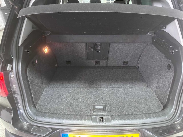 Volkswagen - tiguan - 1.4 tsi comf.&des.4motion - n-738-fn- 2010 - afbeelding 5 van  12