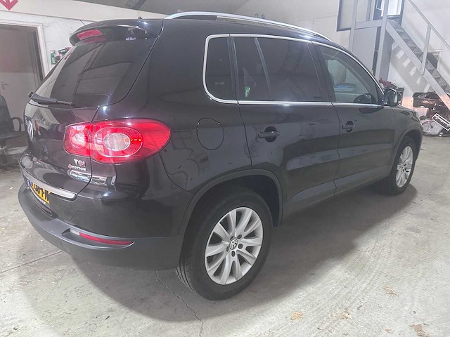Volkswagen - tiguan - 1.4 tsi comf.&des.4motion - n-738-fn- 2010 - afbeelding 9 van  12