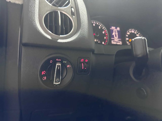 Volkswagen - tiguan - 1.4 tsi sport&style - k-491-nz - afbeelding 4 van  22