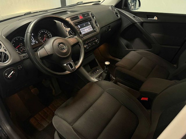 Volkswagen - tiguan - 1.4 tsi sport&style 2010 j-457-jb iaw - afbeelding 2 van  22