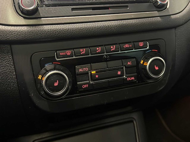 Volkswagen - tiguan - 1.4 tsi sport&style 2010 j-457-jb iaw - afbeelding 20 van  22