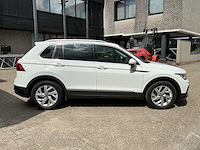 Volkswagen - tiguan - 1.5 r-line business - car - 2020 - afbeelding 23 van  25