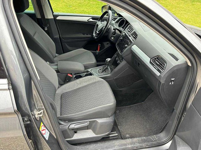 Volkswagen - tiguan - 1.5 tsi act comfortl - h-414-hs - 2020 - afbeelding 14 van  30
