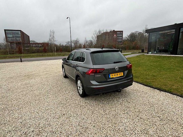 Volkswagen - tiguan - 1.5 tsi act comfortl - h-414-hs - 2020 - afbeelding 25 van  30
