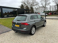 Volkswagen - tiguan - 1.5 tsi act comfortl - h-414-hs - 2020 - afbeelding 28 van  30