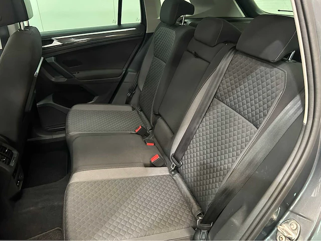 Volkswagen - tiguan - 2.0 tdi cl bns - personenauto - 2018 - afbeelding 7 van  31