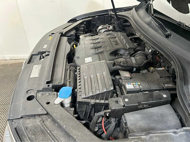 Volkswagen - tiguan - 2.0 tdi cl bns - personenauto - 2018 - afbeelding 10 van  31