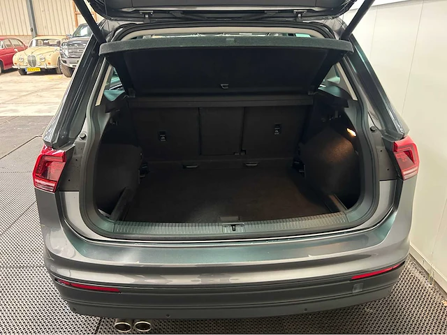 Volkswagen - tiguan - 2.0 tdi cl bns - personenauto - 2018 - afbeelding 16 van  31