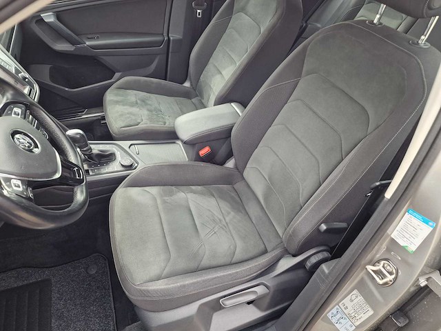 Volkswagen - tiguan - 2.0 tsi 4motion. highline - n-096-ns - 2016 - personenauto - afbeelding 21 van  25