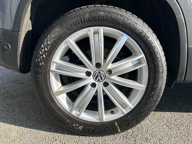 Volkswagen - tiguan - 2.0 tsi sport&st.4m - car - 2011 - afbeelding 12 van  33