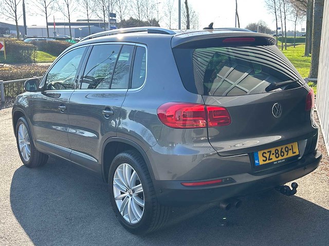 Volkswagen - tiguan - 2.0 tsi sport&st.4m - car - 2011 - afbeelding 30 van  33