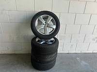 Volkswagen - tiguan - car tyre - afbeelding 1 van  14