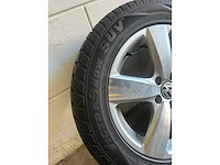 Volkswagen - tiguan - car tyre - afbeelding 14 van  14