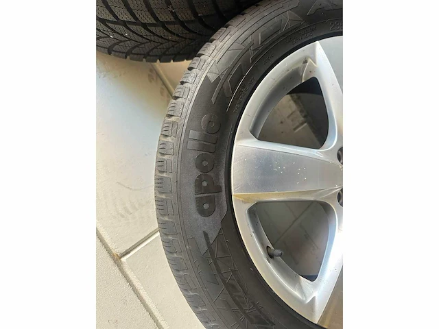 Volkswagen - tiguan - car tyre - afbeelding 2 van  14